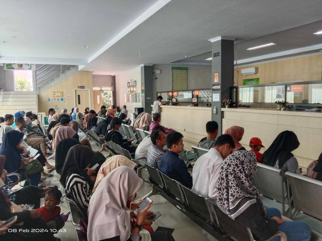 Disdukcapil Kabupaten Pekalongan buka pelayanan di hari libur.