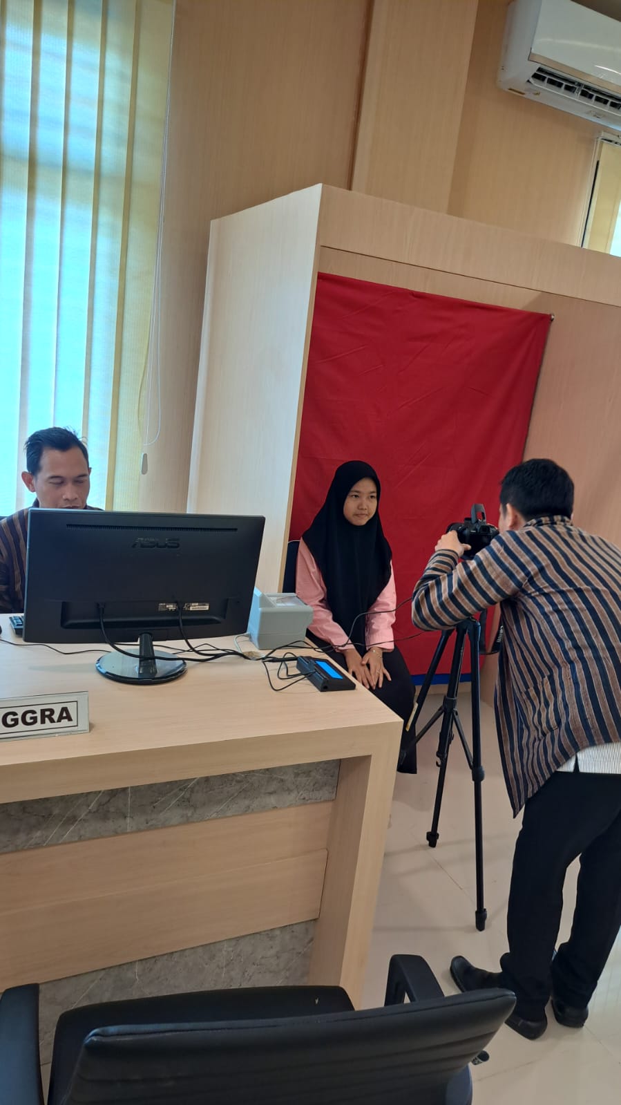 Kepala Disdukcapil Meninjau Kesiapan Stand Disdukcapil di MPP