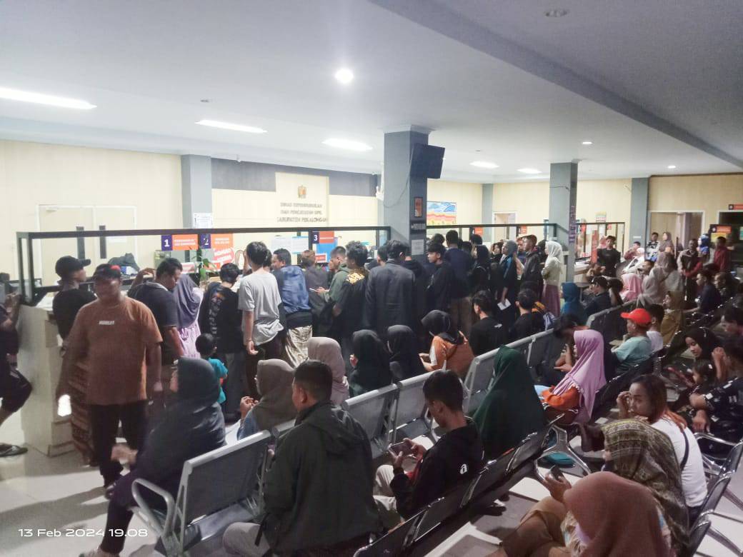 Disdukcapil Kabupaten Pekalongan Buka Pelayanan Hingga Malam Hari