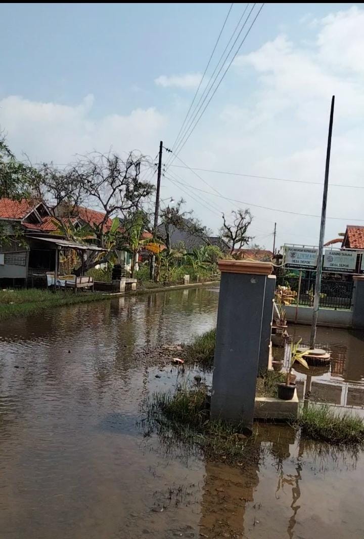 Pelayanan Adminduk Bagi Warga Terdampak Banjir