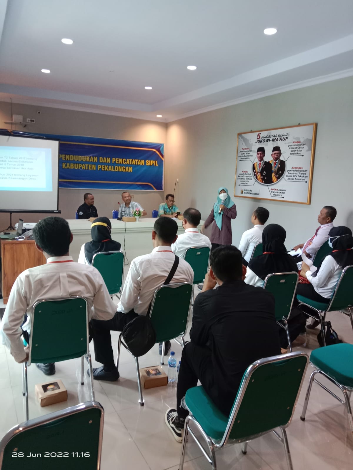 PENERIMAAN KUNJUNGAN PESERTA PKP KABUPATEN KEDIRI DI DISDUKCAPIL KABUPATEN PEKALONGAN