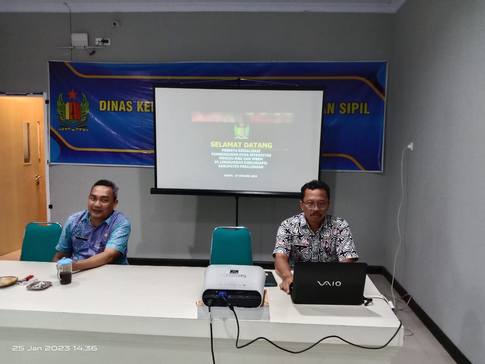 Disdukcapil mengadakan Sosialisasi Pembangunan Zona Integritas  kepada para pegawai
