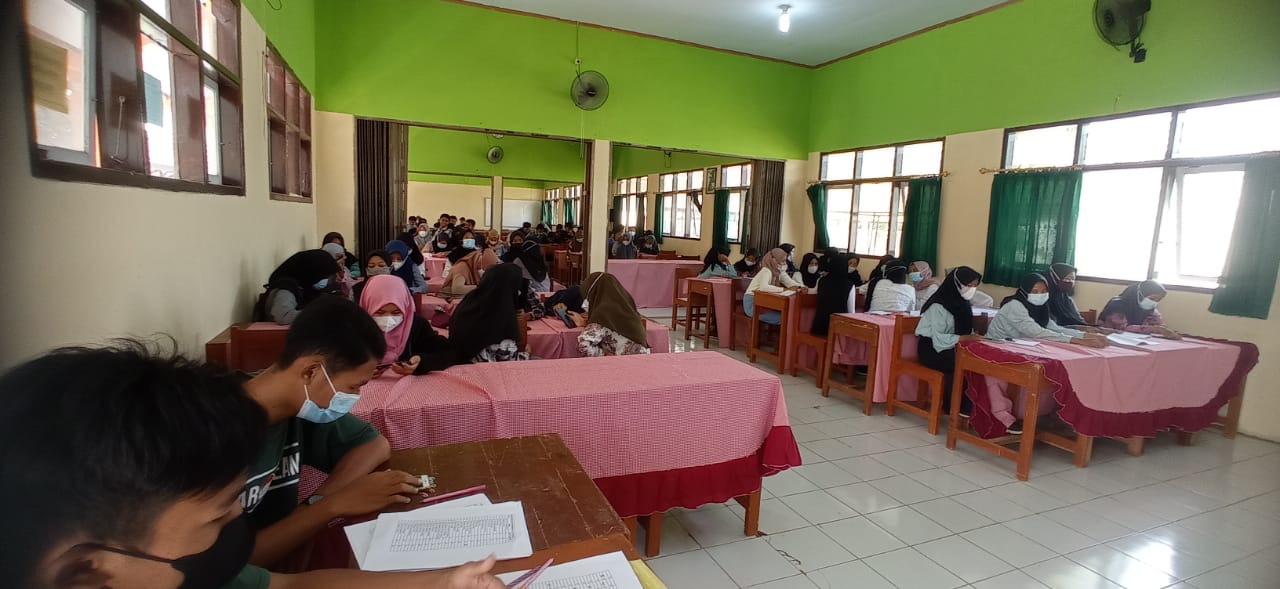 JEMPUT BOLA PEREKAMAN KTP-El DI SMKN 1 KARANGDADAP