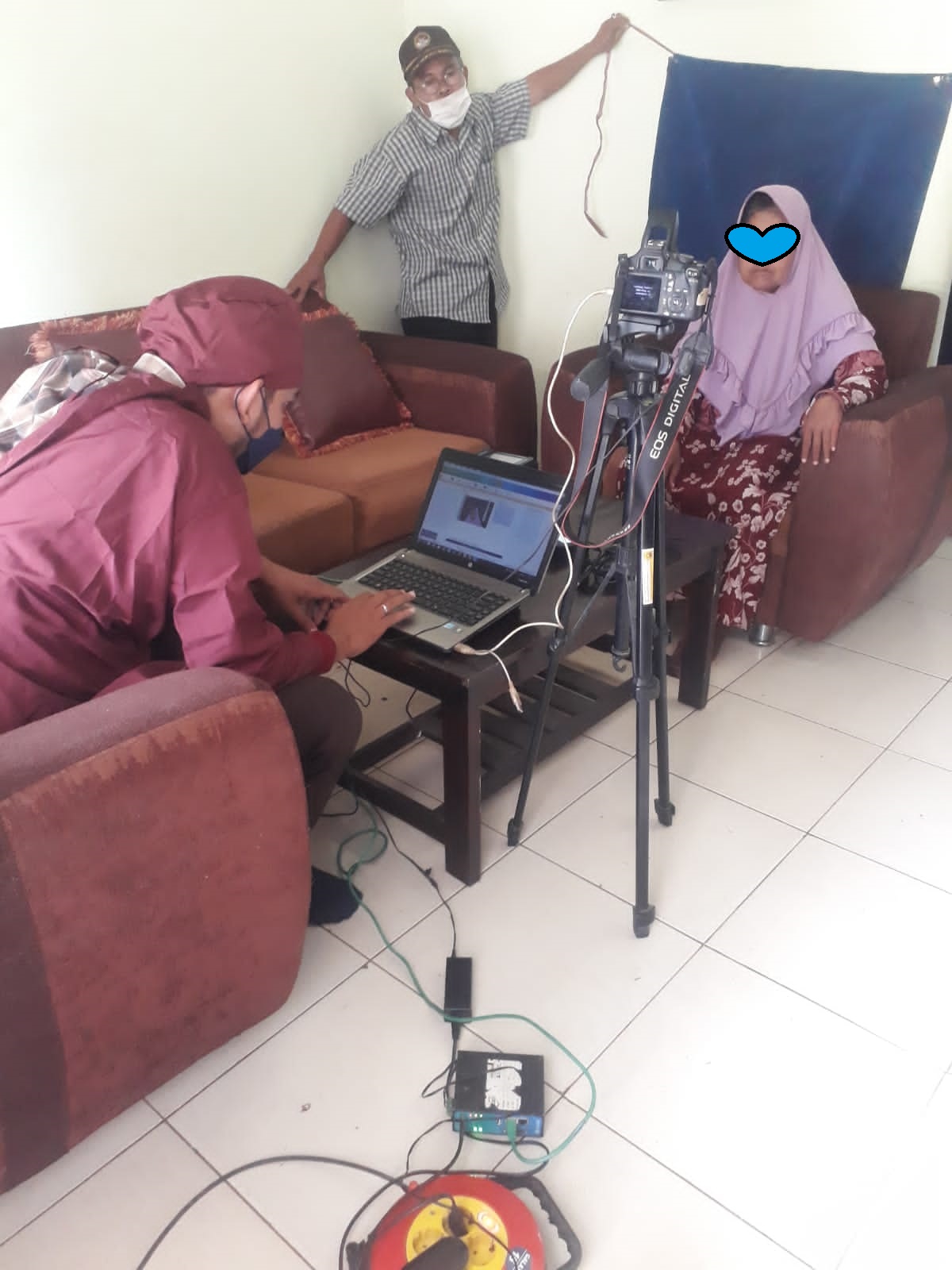 TIM SAPUJAGAD BERAKSI MELAKSANAKAN PEREKAMAN KTP EL BAGI ODGJ
